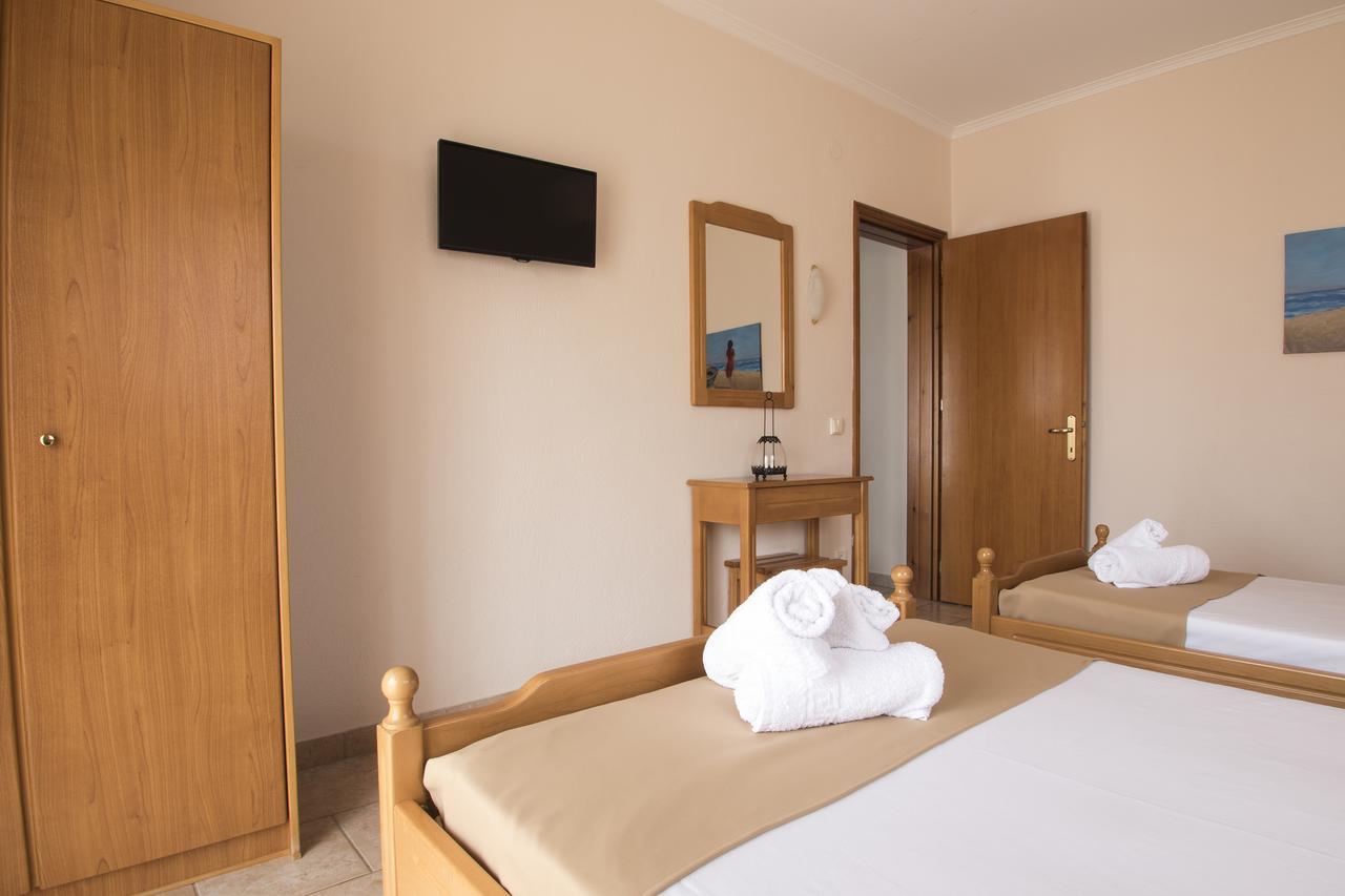 Atira Apart Hotel Olympiakí Aktí Ngoại thất bức ảnh