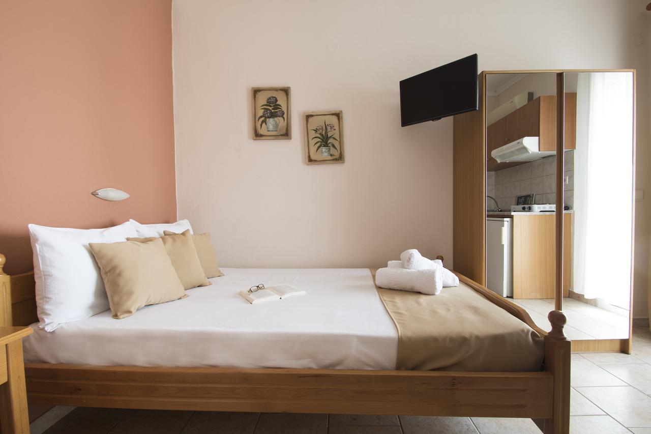 Atira Apart Hotel Olympiakí Aktí Ngoại thất bức ảnh